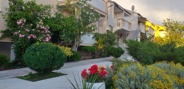 Apartments Golić - Ferienwohnung Biograd na Moru