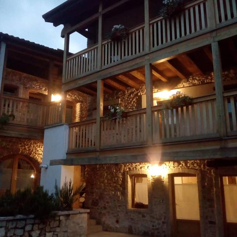 Romantic Boutique Hospitality - Bed and Breakfast Revine