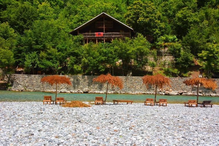 Eagles Land - B&B Scutari