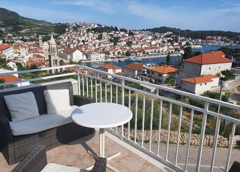 Apartments Frane - B&B Lesina