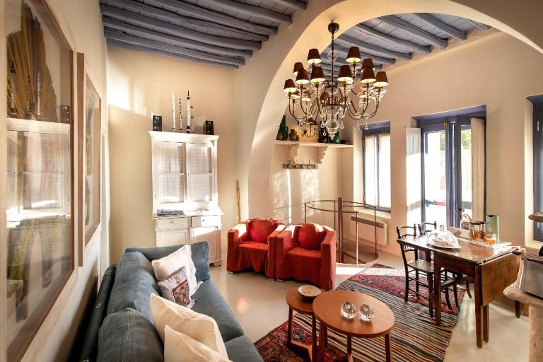 Tinos E-houses - B&B Triantáros