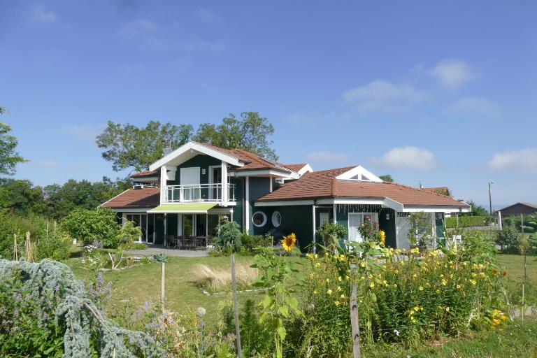 Entre montagnes et lac - B&B Armoy