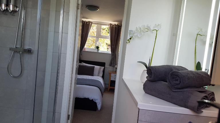 Debonair bnb @33 - Ferienwohnung Bromsgrove