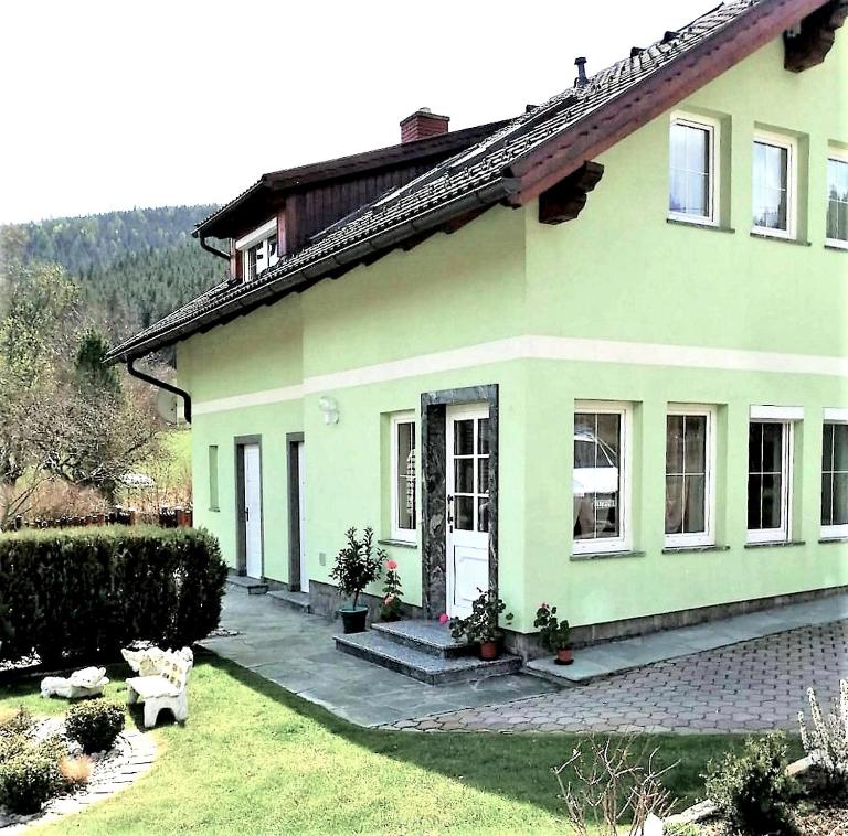 Ferienhaus Familie Lagler - B&B Glödnitz