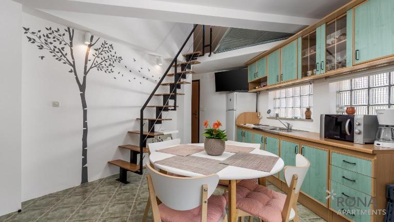Rona apartments Lavanda and Lipa - B&B Barbariga