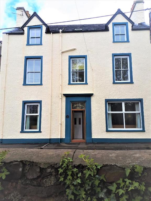 Corsewall Arms Guest House - Bed and Breakfast Stranraer
