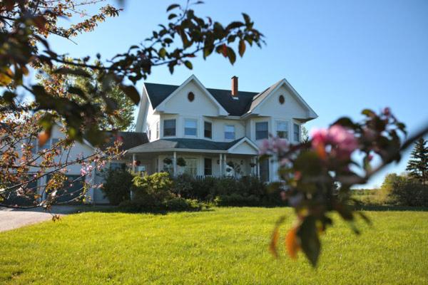 Twin Peaks B&B - Ferienwohnung Mindemoya