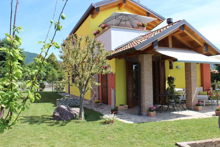 Due Lune B&B - Bed and Breakfast Almenno San Salvatore