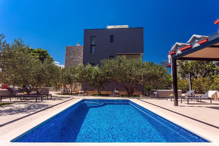 Villa Topaz - Ferienwohnung Dugi Rat