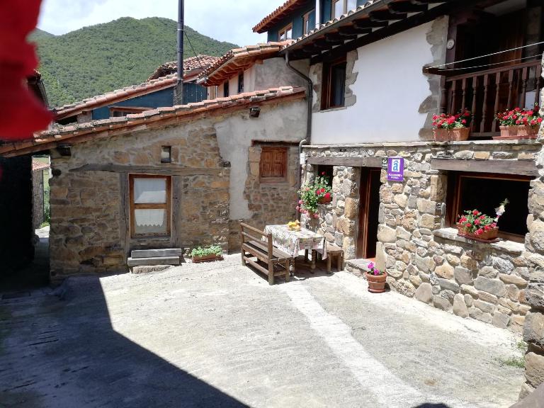 Casas Rurales La Casuca - B&B Ojedo