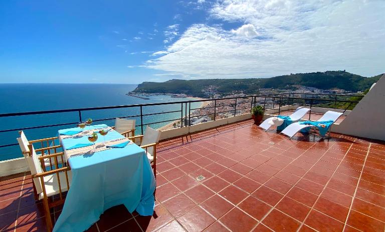 Sea View Apartment Sesimbra- Apartamento Vista Mar - B&B Sesimbra