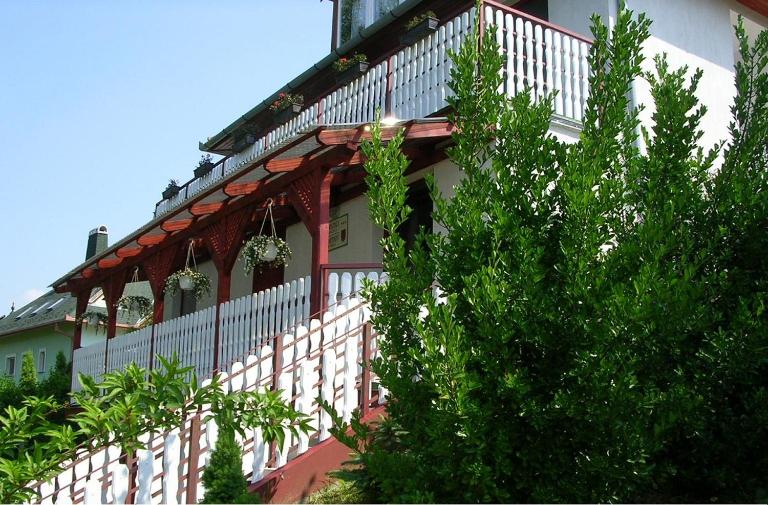 Relax Apartmanok - Bed and Breakfast Zalakaros