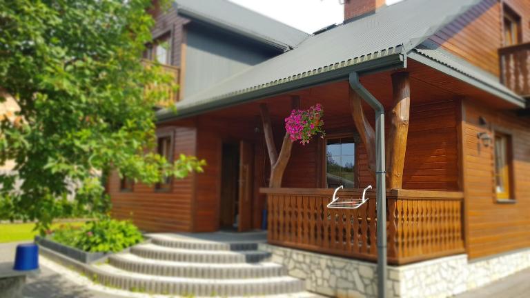Domek MajowyMajowy z jacuzzi - Bed and Breakfast Susiec