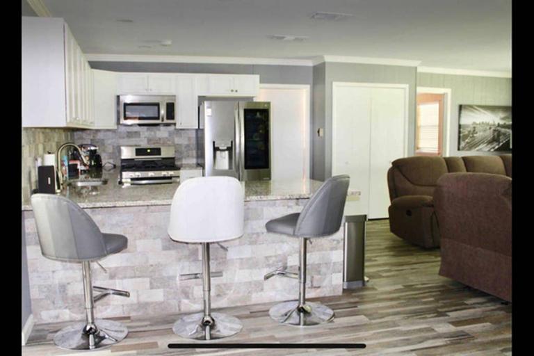 CYC Lounge with Guest House - Bed and Breakfast San Antonio