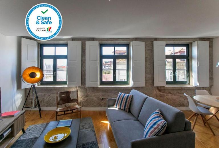 Modern 18th Century Flat - B&B Porto