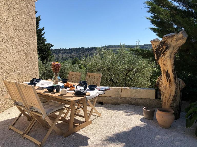 Mas provençal La Serallère au coeur des oliviers - B&B Venterol