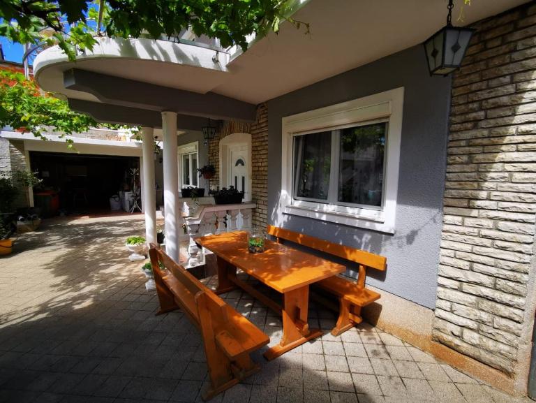 Apartments Sanda Tribunj - B&B Tribunj