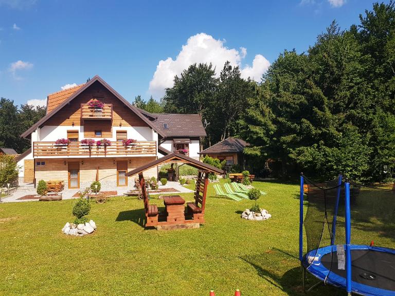 Guesthouse Green Valley - B&B Plitvička Jezera