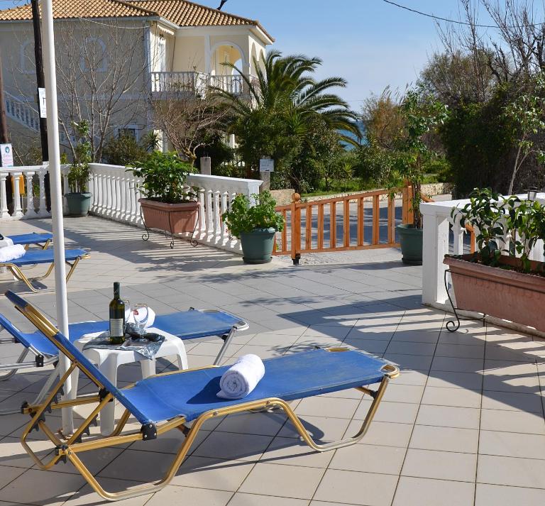 NIKOS APARTMENTS - B&B Laganás