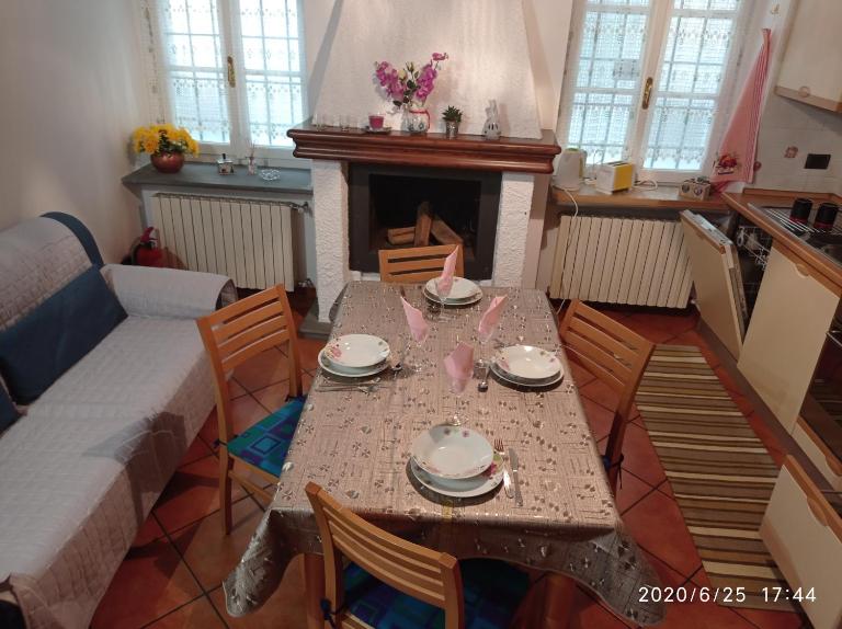 Emy & Lu Casa Vacanze appartamento storico Città Alta - Chambres d'hôtes Bergame