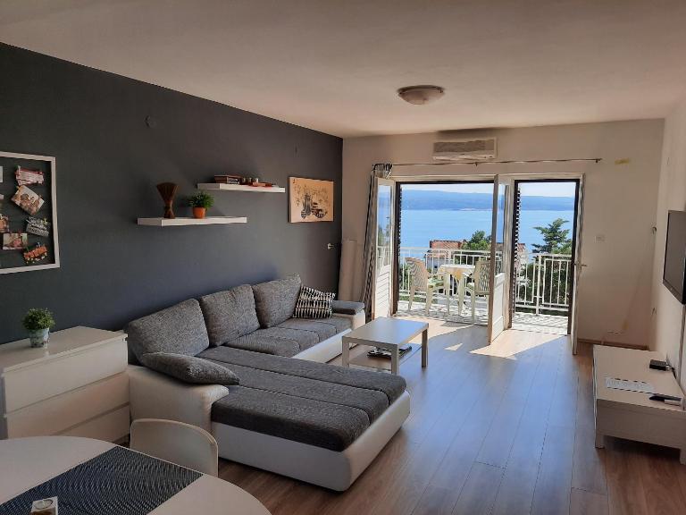 Sea view Nona Apartment - B&B Cirquenizza