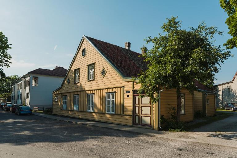Kuressaare Turu Apartment - B&B Kuressaare