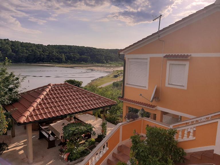 MERI - B&B Rab