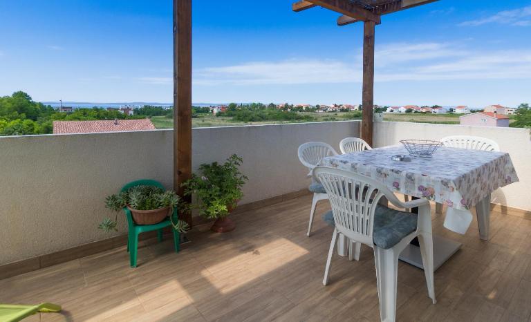 Apartment Tia - by TA Leut Agency - Chambres d'hôtes Privlaka