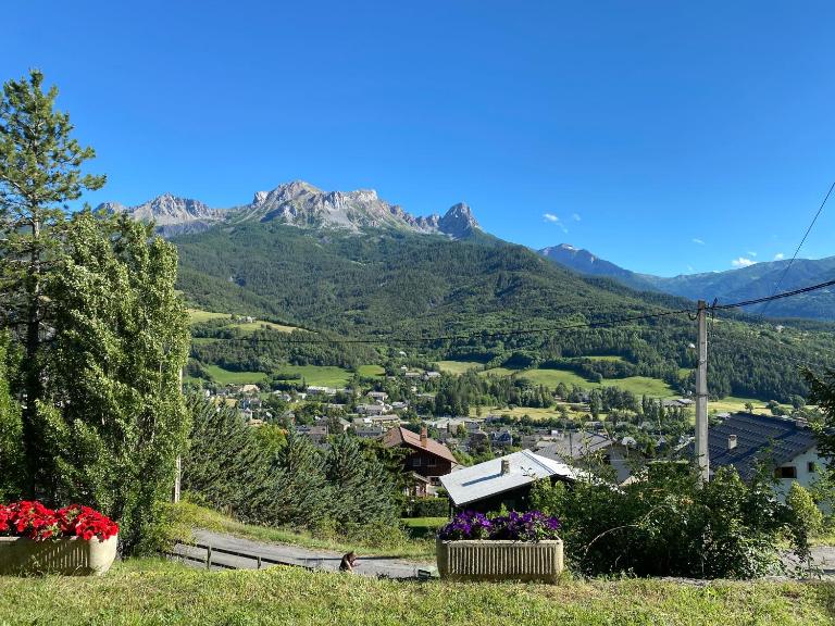 soleil et vue - Bed and Breakfast Barcelonnette