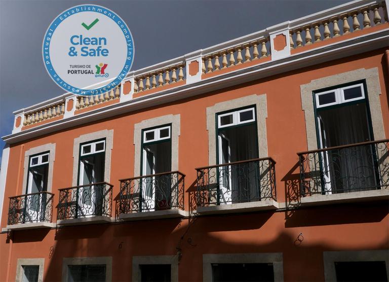 Cacilhas Guest Apartments - B&B Almada