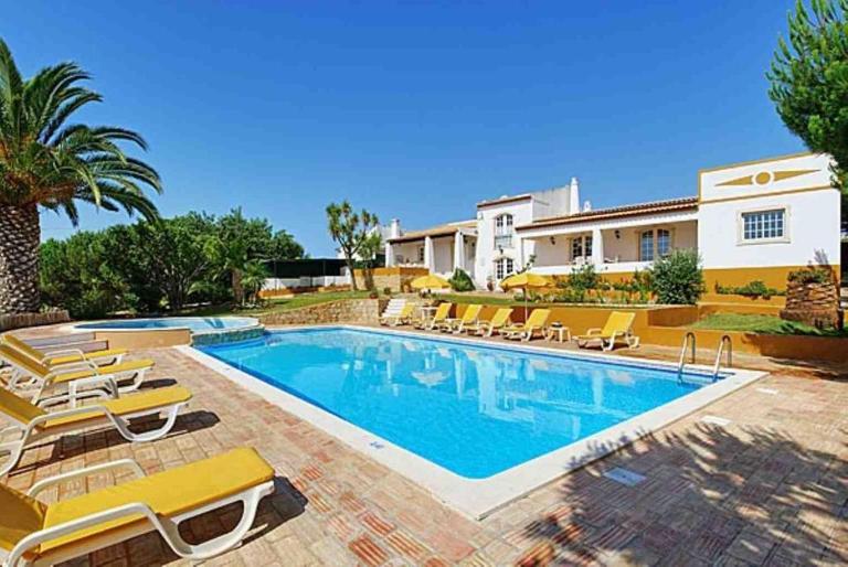 Villa Monte Branco - Private Swimming Pool - B&B Albufeira