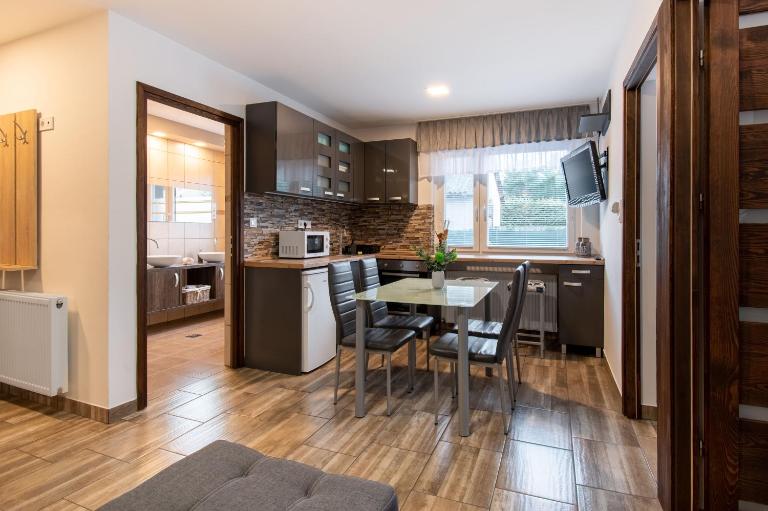 Garden Lux Apartman - Ferienwohnung Hajduszoboszlo