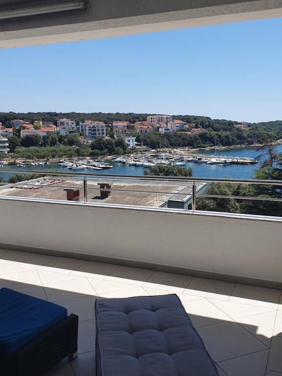 Apartman Mare Pjescana Uvala - Ferienwohnung Pjescana uvala