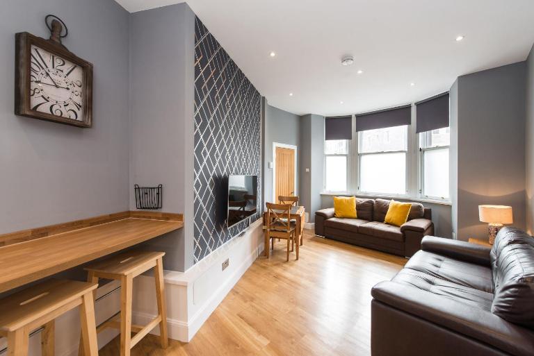 Castle apt, modern, CENTRAL - B&B Edimburgo