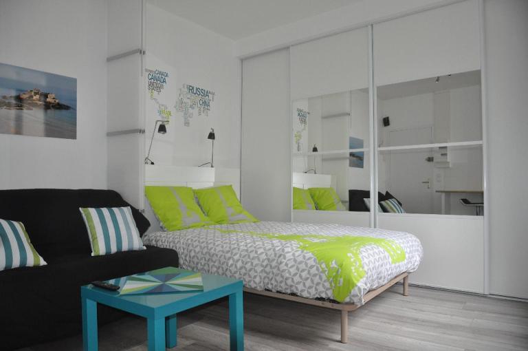 Studio lumineux Intra-muros à 2 pas de la plage. - Chambres d'hôtes Saint-Malo