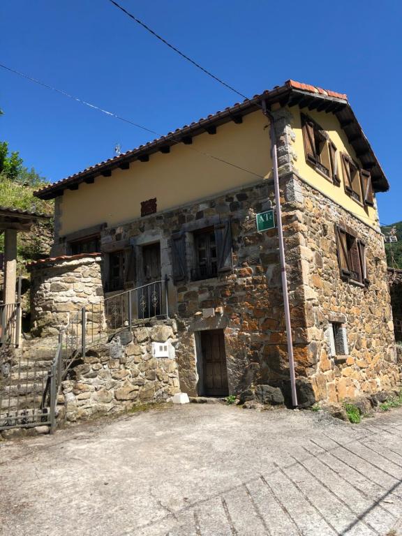 Apartamentos La Senda - Ferienwohnung Pola de Somiedo