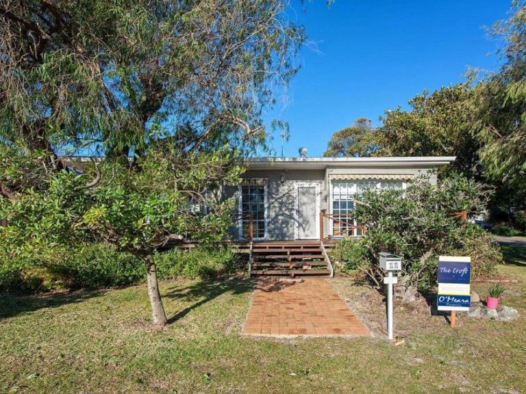 The Croft Cosy Beach House with Aircon and only 270m to the Beach - Ferienwohnung Fingal Bay