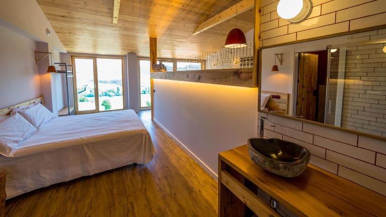 Eco-Apartaments Cal Rossa de Taús - B&B Tahús