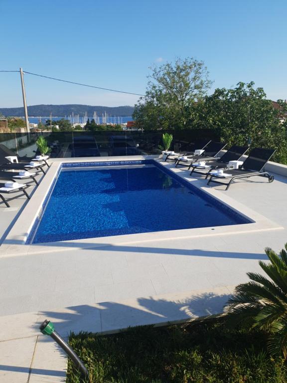 LUXURY VILLA HELENA - B&B Kutleše