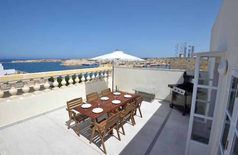 Grand Harbour Apartments - Chambres d'hôtes Floriana