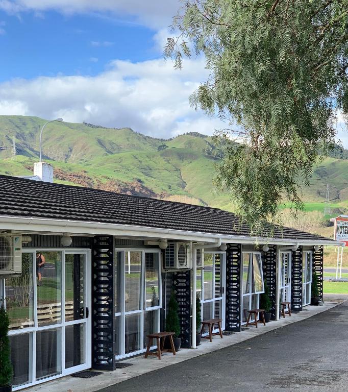 Racecourse Motel - B&B Paeroa