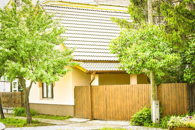 Bárdos Vendégház - B&B Tiszabábolna