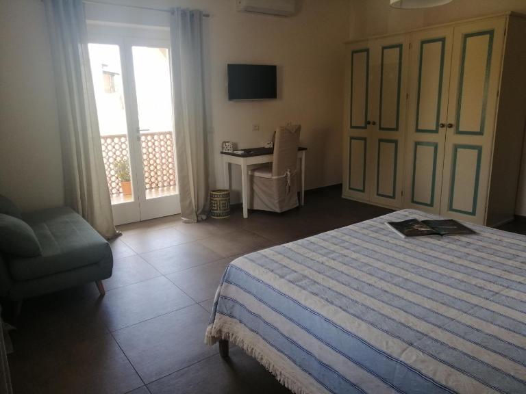 Maison Kainà - Bed and Breakfast Olbia