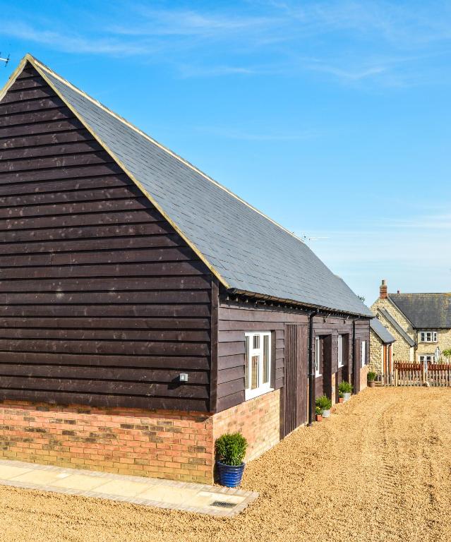 Bluebell Cottage at The Old Tractor Barn - B&B Brackley