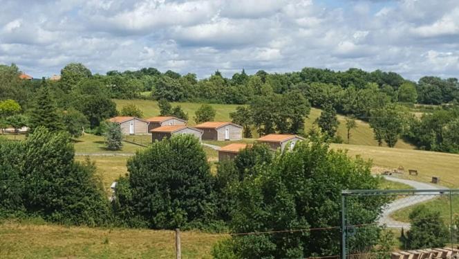 LES CHALETS D HERMINE - B&B Montredon-Labessonnié