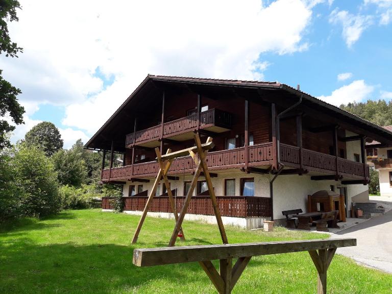 Gasthof - Pension zur Post - B&B Achslach