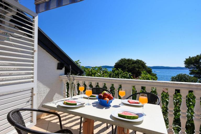 Apartments Bibinje by the Beach - Bed and Breakfast Bibinje