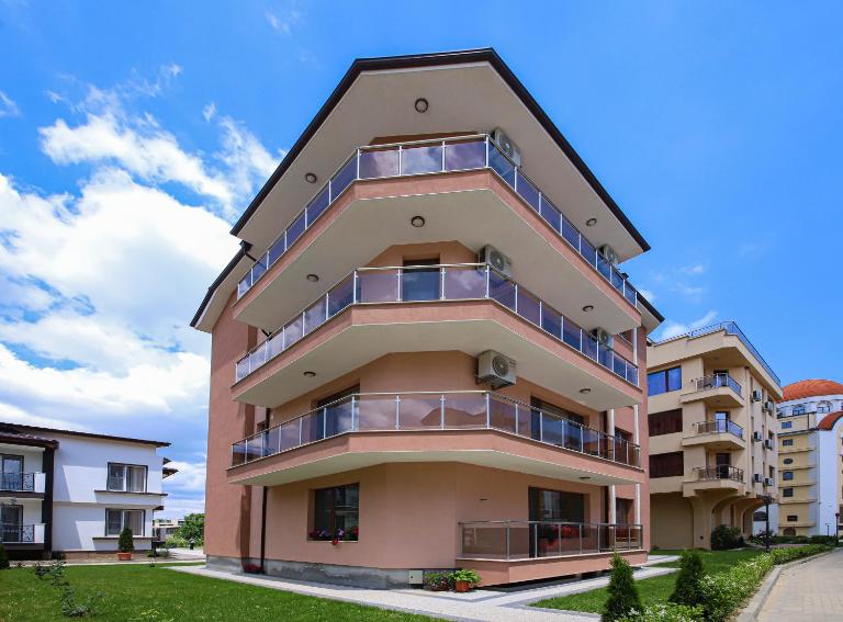 Guesthouse Phoenix - Bed and Breakfast Obzor