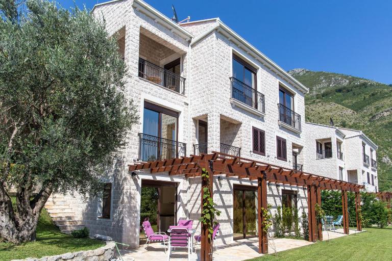 Townhouse Virginia - B&B Petrovac na Moru