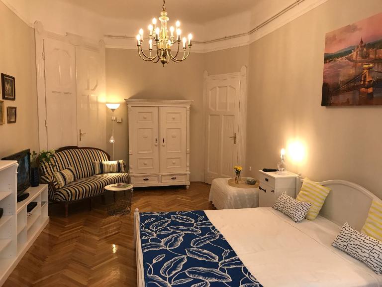 Adél&Tamás Apartments in Budapest Centre - Bed and Breakfast Boedapest